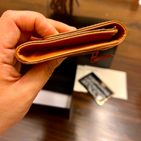 Chanel Wallet in Caviar Leather - Picture 6 of 8